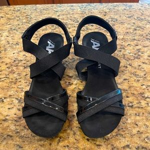 Anne Klein Sport wedges, black with patent accents. Very comfortable.